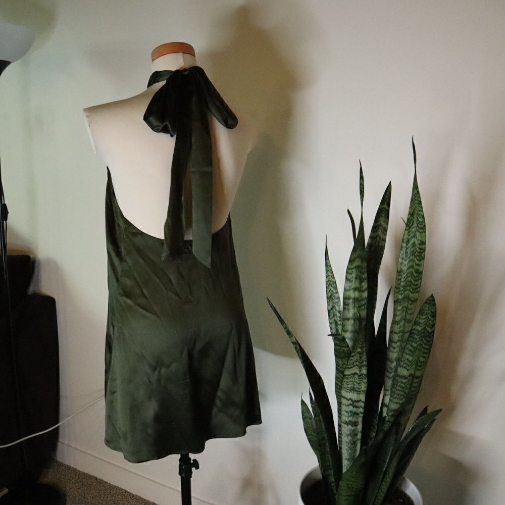 Alice + Olivia Olive Green Keyhole Halter Dress - Picture 8 of 13